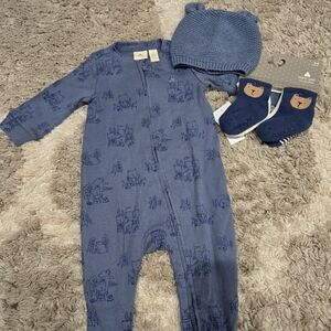 *NEW zip up footie pj's